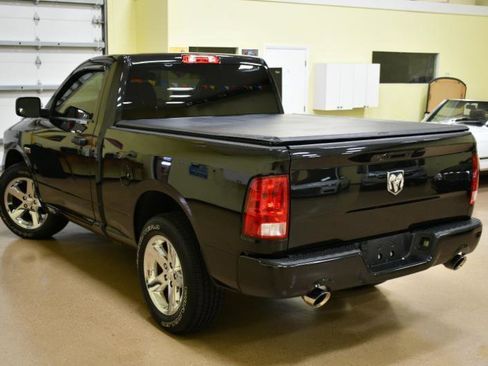 Used 2016 RAM 1500 Express RWD image 13