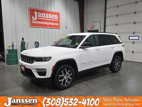 Used 2024 Jeep Grand Cherokee Limited image 1