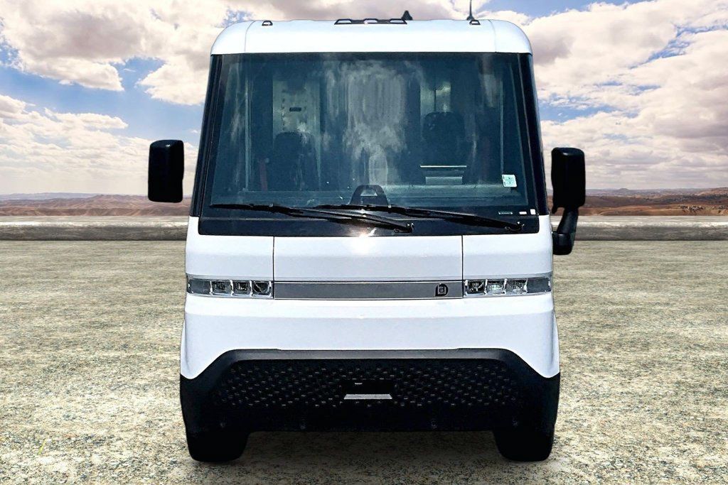 Used 2024 Chevrolet Brightdrop 600 w/ Battery Pack, Max Range AWD/4WD image 2