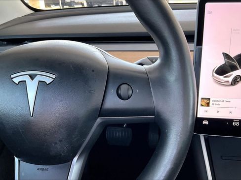 Used 2018 Tesla Model 3 Long Range image 24