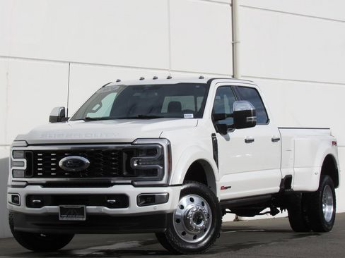 Used 2024 Ford F450 Platinum w/ FX4 Off-Road Package image 1