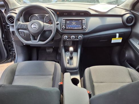 New 2025 Nissan Kicks Play S image 7