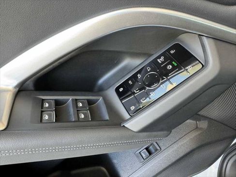 Certified 2025 Audi Q5 Premium Plus w/ Premium Plus AWD/4WD image 13