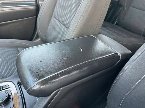 Used 2023 GMC Acadia SLE w/ Driver Convenience Package FWD image 36