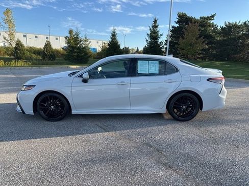 Used 2024 Toyota Camry XSE image 8
