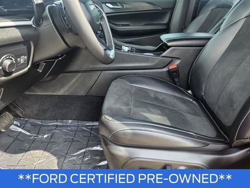 Used 2025 Jeep Grand Cherokee L Altitude RWD image 32