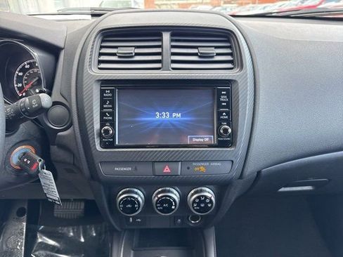 Used 2024 Mitsubishi Outlander Sport SE image 12