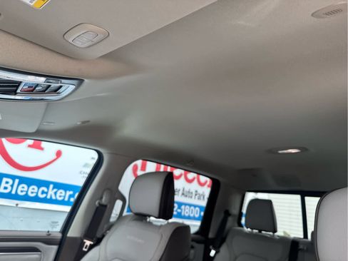 Used 2025 RAM 1500 Laramie AWD/4WD image 35