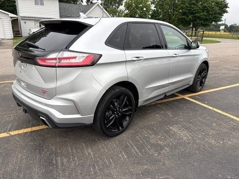 Used 2019 Ford Edge ST w/ Equipment Group 401A AWD/4WD image 3