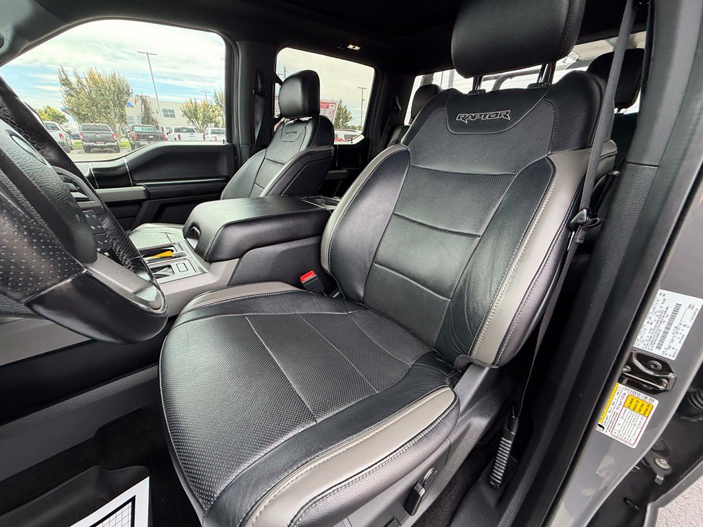 Used 2018 Ford F150 Raptor w/ Equipment Group 802A Luxury AWD/4WD image 12
