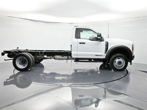 New 2026 Ford F550 4x4 Regular Cab Super Duty image 5