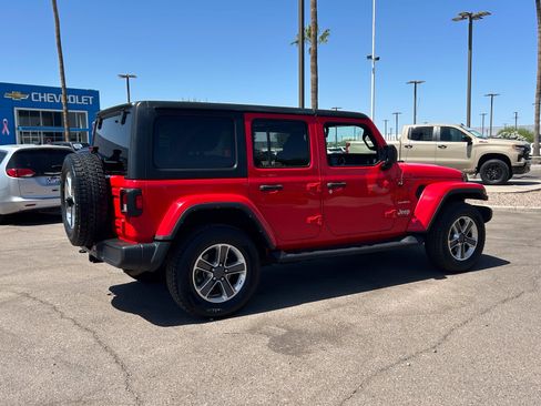 Used 2023 Jeep Wrangler Unlimited Sahara w/ Cold Weather Group AWD/4WD image 5