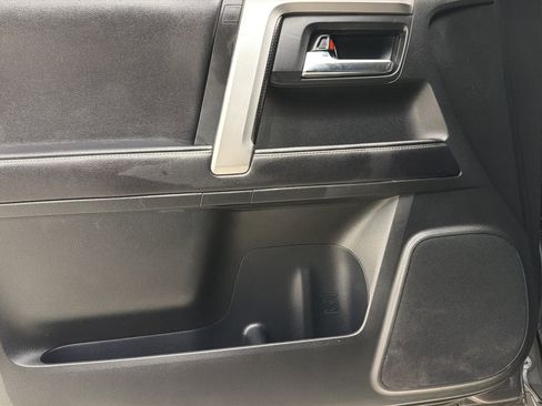 Used 2017 Toyota 4Runner SR5 Premium image 21