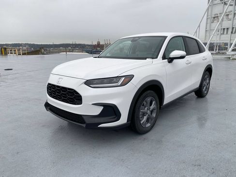 New 2026 Honda HR-V LX image 7