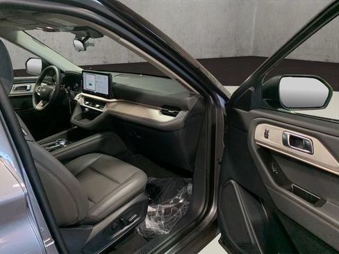New 2026 Ford Explorer Active w/ Active Comfort Package AWD/4WD image 23