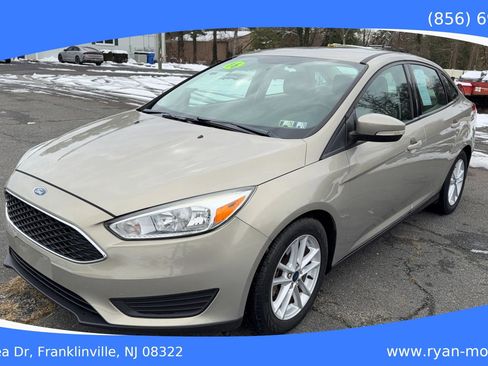 Used 2016 Ford Focus SE image 3