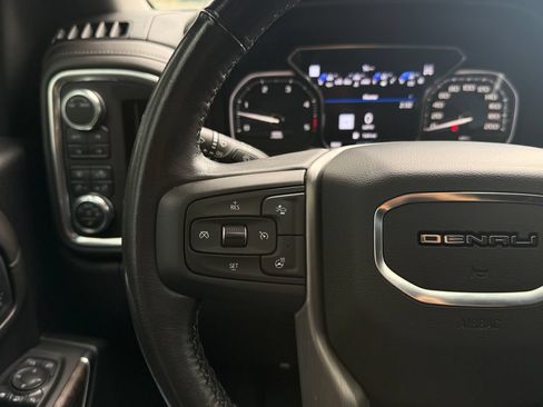 Used 2022 GMC Sierra 3500 Denali w/ Denali Black Diamond Edition AWD/4WD image 34