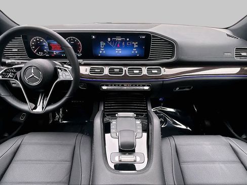 Used 2026 Mercedes-Benz GLS 450 4MATIC image 16