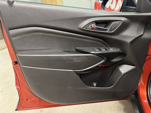 Used 2024 Chevrolet Trax ACTIV w/ Sunroof Package FWD image 15