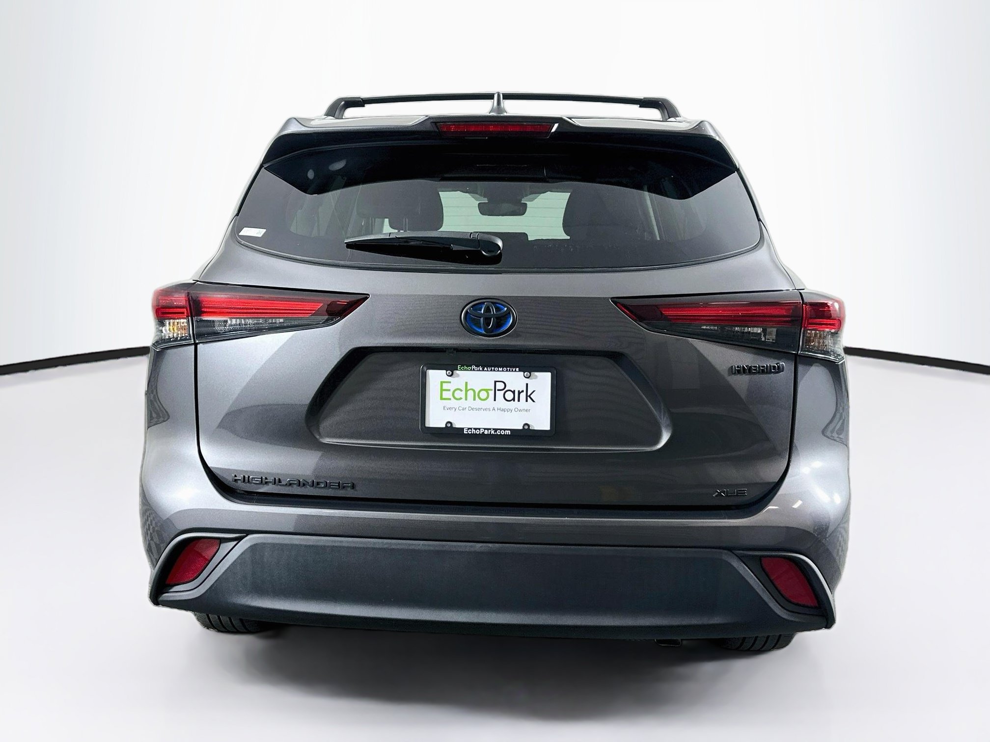 Used 2024 Toyota Highlander XLE AWD/4WD image 7