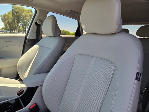 New 2026 Hyundai Kona Limited FWD image 12