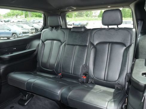 Used 2022 Jeep Wagoneer Series III w/ Rear Seat Video Group 1 AWD/4WD image 26