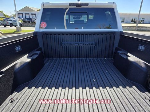 New 2025 Toyota Tacoma TRD Off-Road image 13