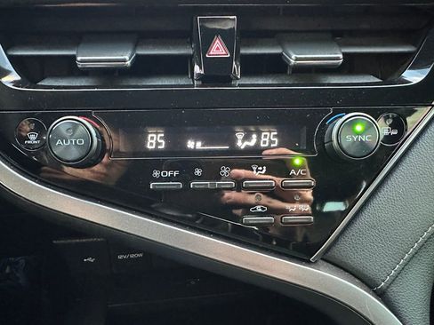 Certified 2022 Toyota Camry XLE image 18