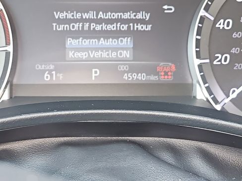 Used 2024 Toyota Highlander XLE image 15