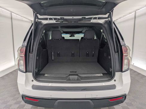 Used 2024 Chevrolet Suburban Z71 image 32