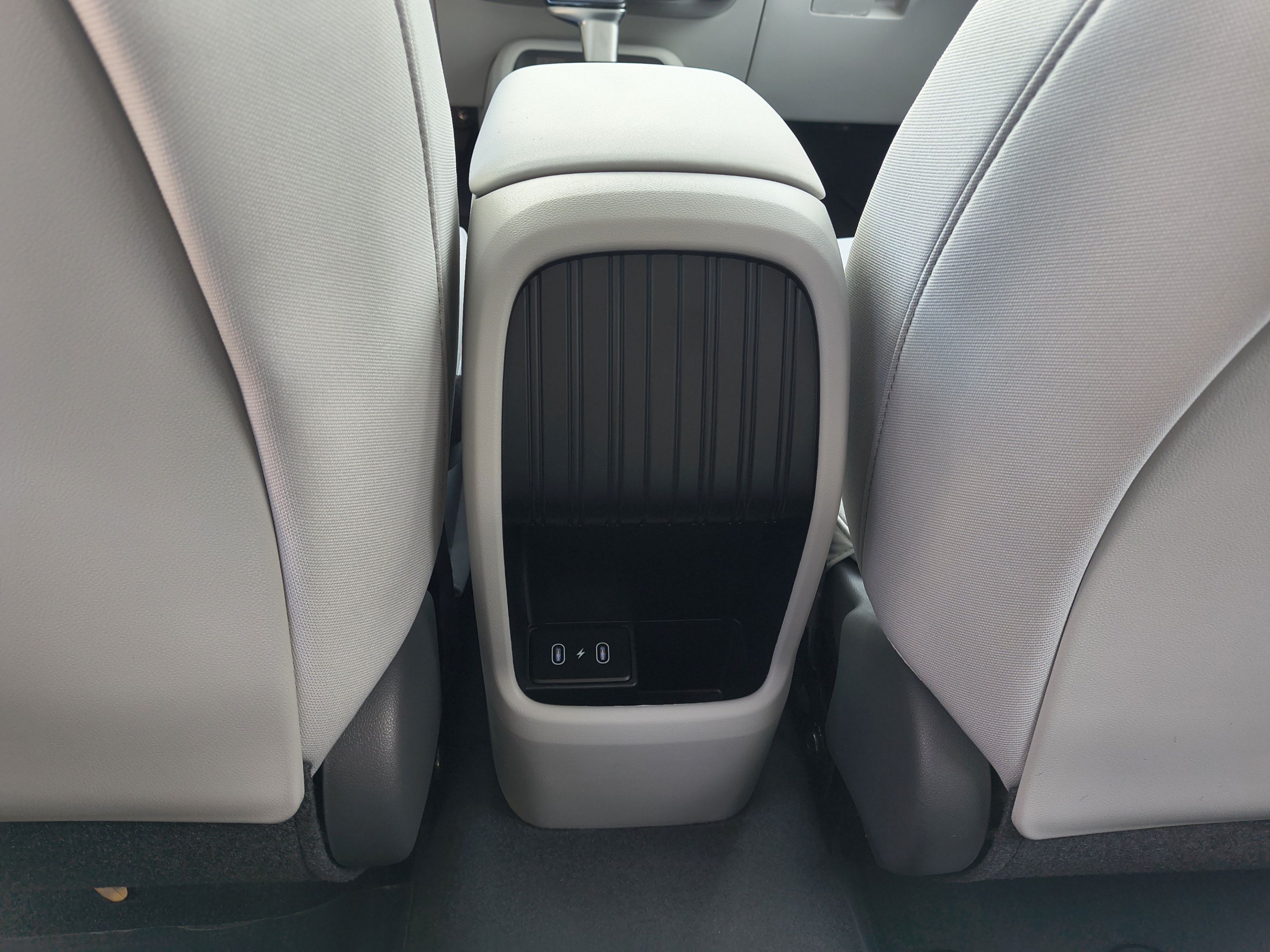 New 2027 Hyundai Kona SE FWD image 14