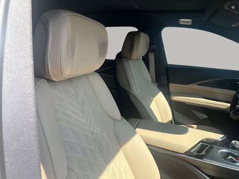 New 2026 Cadillac Lyriq Signature Luxury w/ Nappa Leather Package AWD/4WD image 14