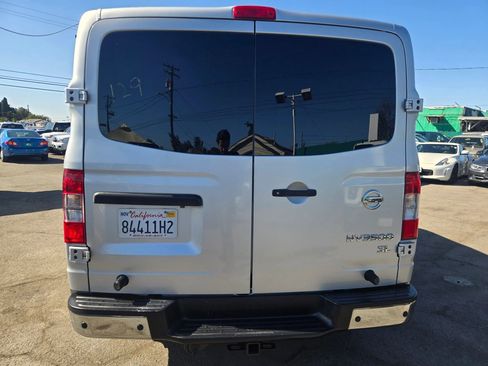 Used 2017 Nissan NV 3500 SL image 7