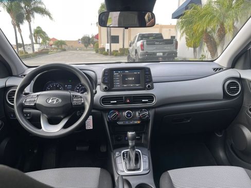 Used 2020 Hyundai Kona SE image 12