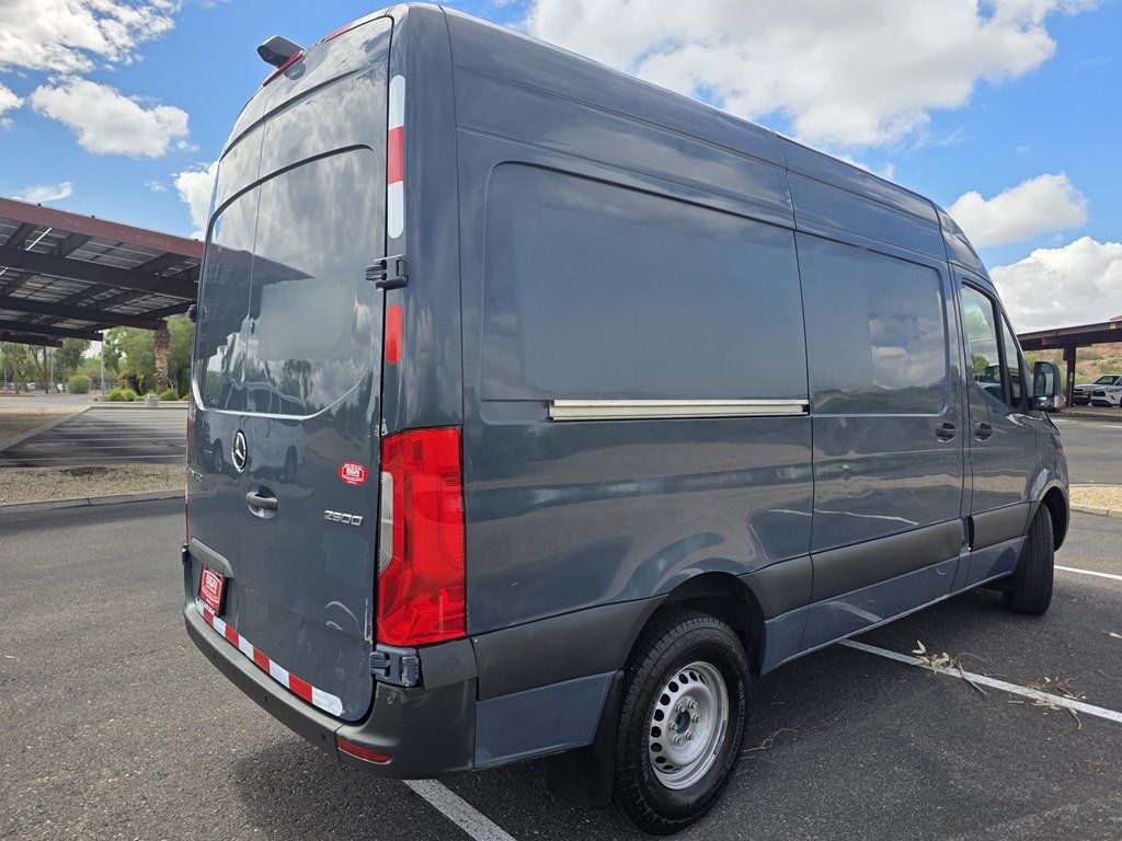Used 2019 Mercedes-Benz Sprinter 144 image 4