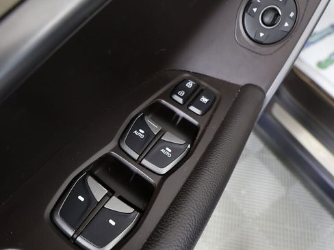 Used 2017 Hyundai Santa Fe Sport image 32