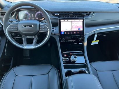 New 2025 Jeep Grand Cherokee Limited w/ Black Appearance Package