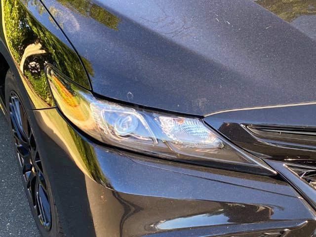 Used 2023 Toyota Camry SE FWD image 4