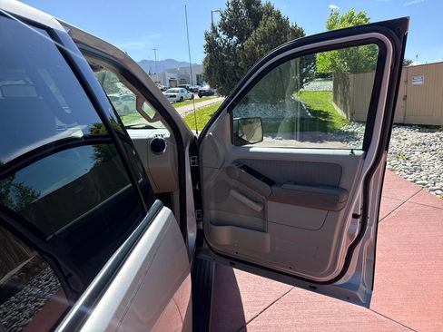 Used 2007 Ford Explorer XLT AWD/4WD image 28