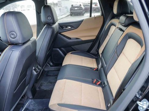 Used 2025 Chevrolet Equinox ACTIV w/ Safety and Technology Package FWD image 22