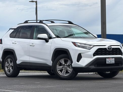 Used 2023 Toyota RAV4 XLE w/ Convenience Package FWD image 2