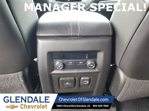 Used 2022 Chevrolet Traverse RS image 13
