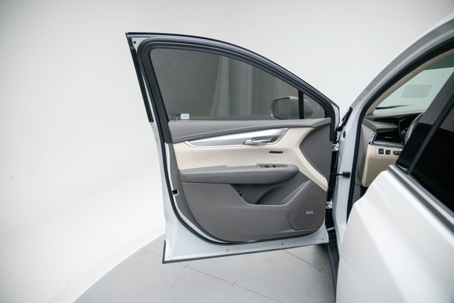 Used 2020 Cadillac XT5 Premium Luxury FWD image 21