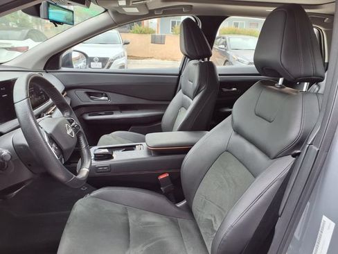 Used 2024 Nissan Ariya AWD image 15