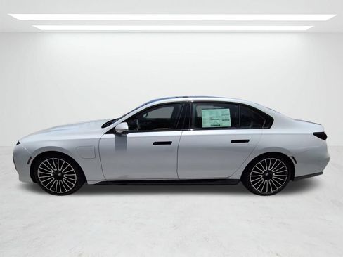 New 2026 BMW 750e xDrive AWD/4WD image 7