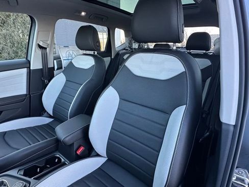 New 2026 Volkswagen Taos SEL image 26