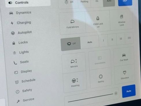 Used 2021 Tesla Model 3 Standard Range Plus image 35