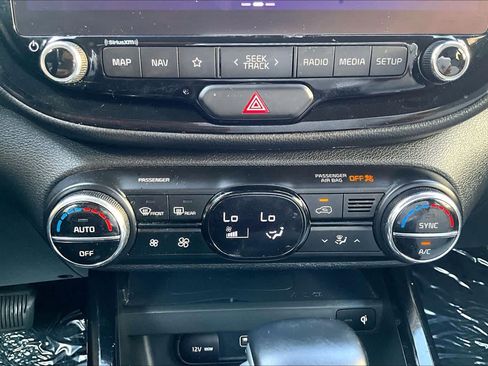 Certified 2023 Kia Soul GT-Line FWD image 32