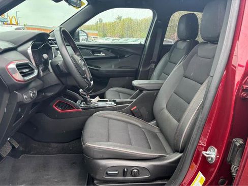 Used 2023 Chevrolet TrailBlazer RS FWD image 17