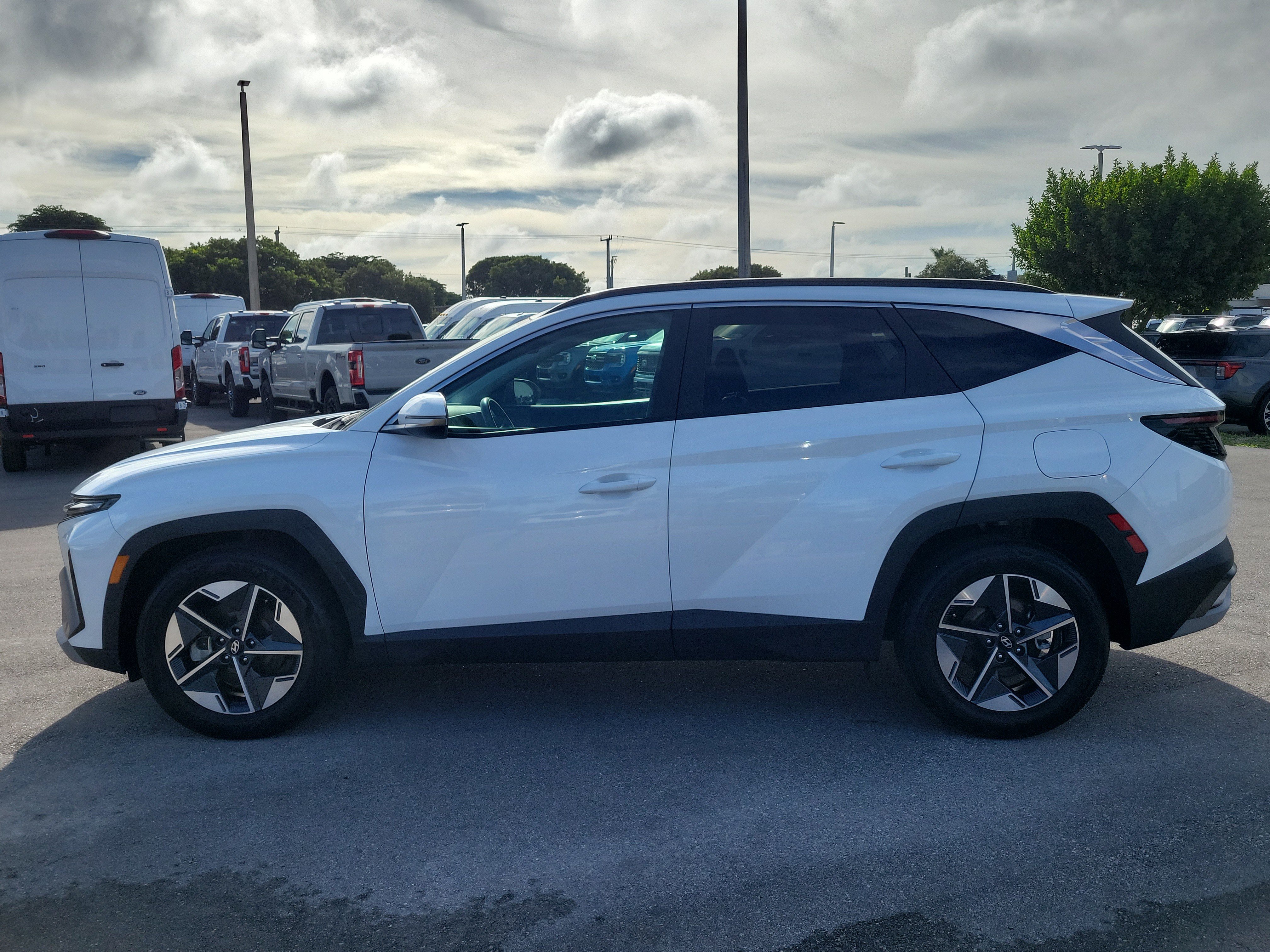 Used 2025 Hyundai Tucson SEL FWD image 8